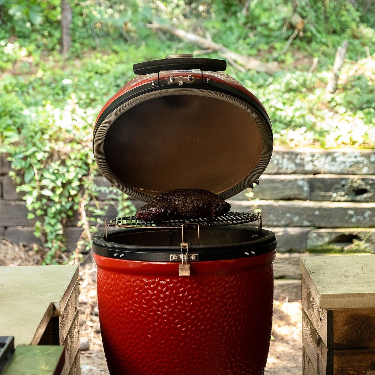 Kamado Joe vs Big Green Egg: Which Is Better in 2026?
