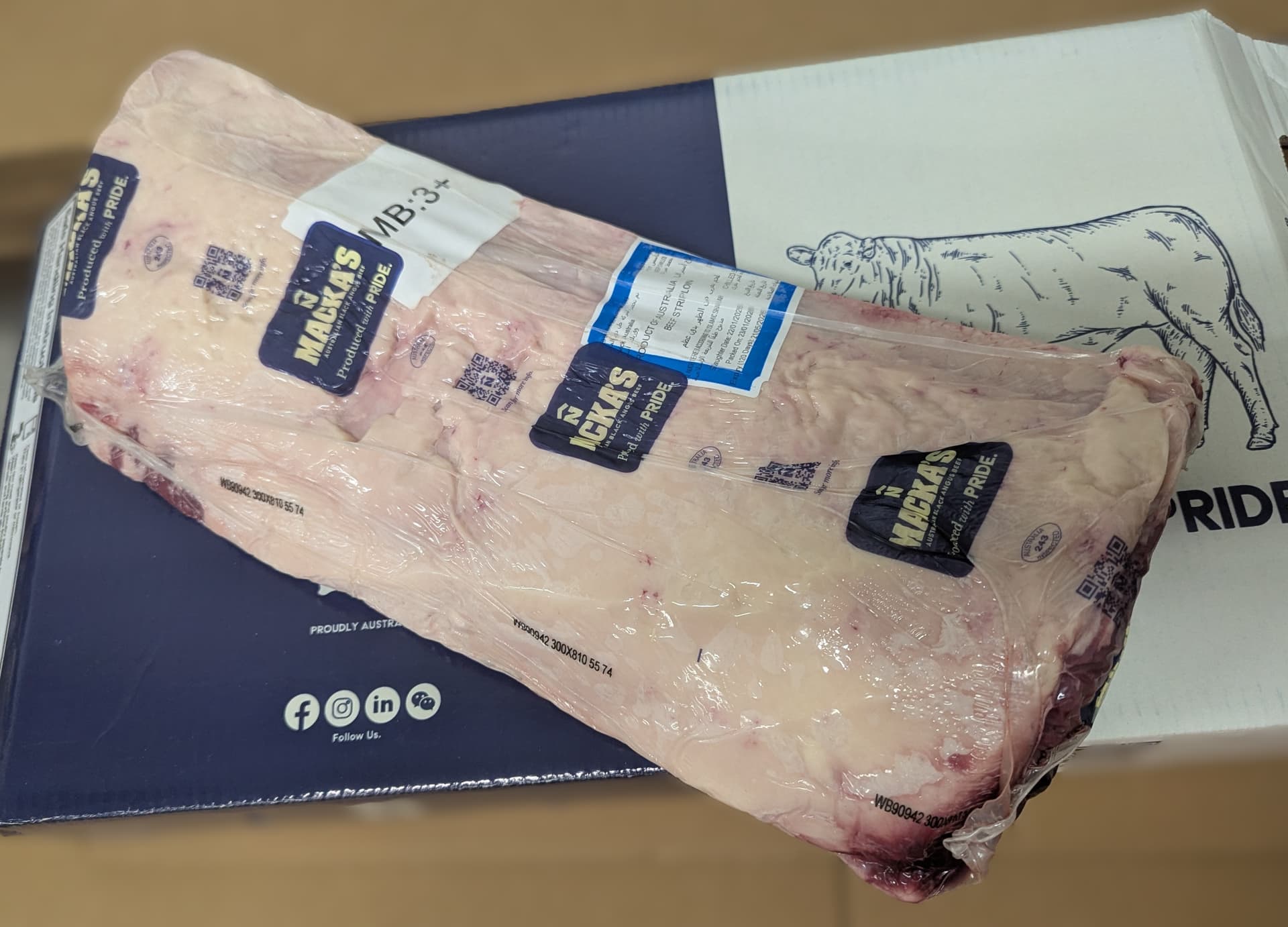 Macka's Angus Striploin MB3+